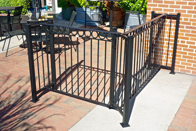 Outdoor Restaurant Patio Beer Garden Fencing