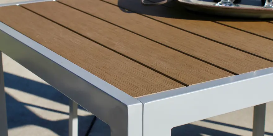 Outdoor Aluminum Faux Wood Table Detail