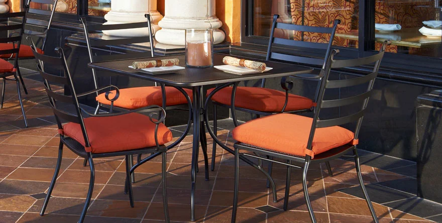Steel Mesh Outdoor Restaurant Table Top with Butterfly Table Base